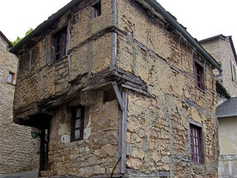 La plus vieille maison d'Aveyron est une star du net