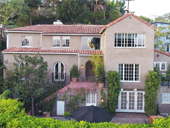 Le chanteur Usher vend sa villa de Los Angeles