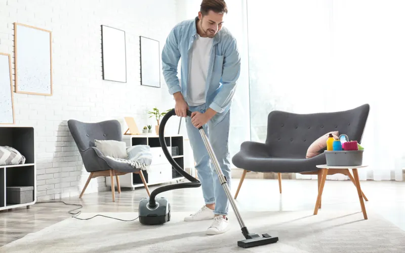 Aspirateur balai laveur ou aspirateur traîneau&nbsp;: lequel choisir&nbsp;?