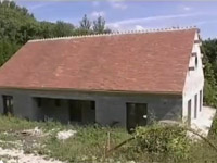 Un couple fait sponsoriser sa maison