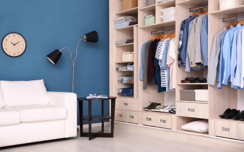 Dressing ouvert ou fermé&nbsp;: quelle solution choisir pour sa chambre&nbsp;?