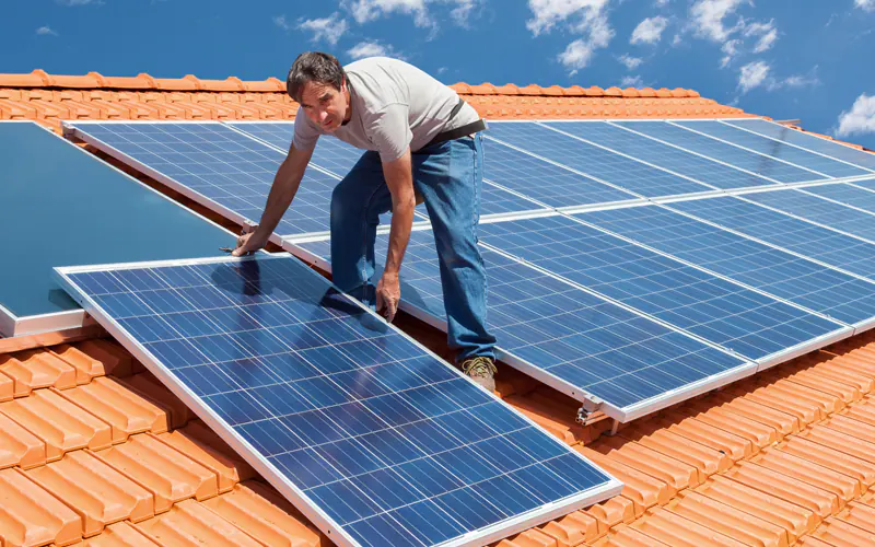 Comment installer des panneaux photovoltaïques ?