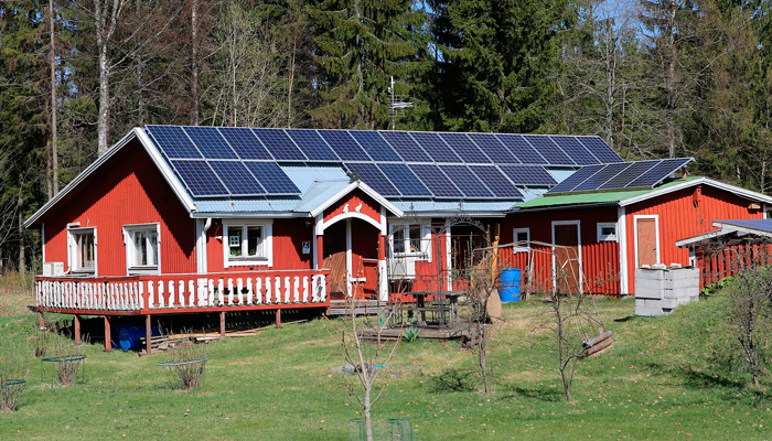 maison toit solaire