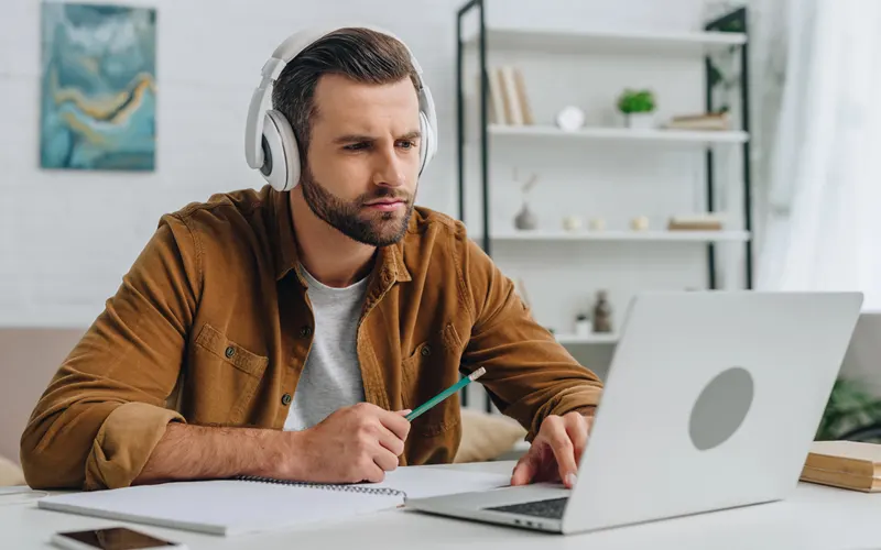 10 métiers à apprendre rapidement depuis chez soi