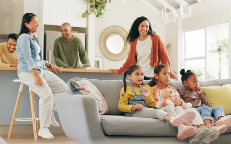 Recevoir avec des enfants : comment concilier style et praticité ?