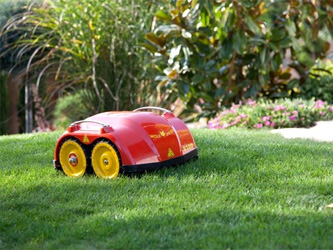 Un robot pour tondre ma pelouse