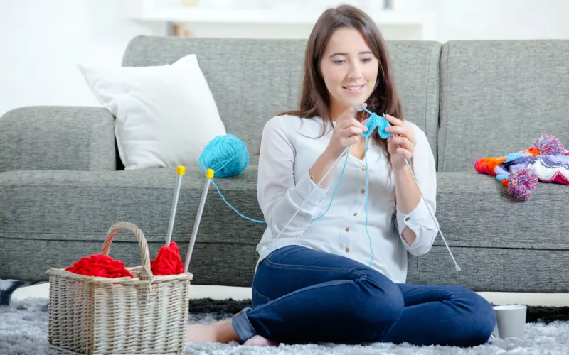 Le tricot, un loisir relaxant à tout âge qui redevient tendance